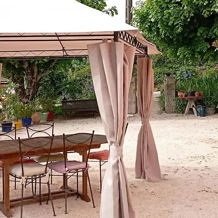 A L'ombre Des Tilleuls